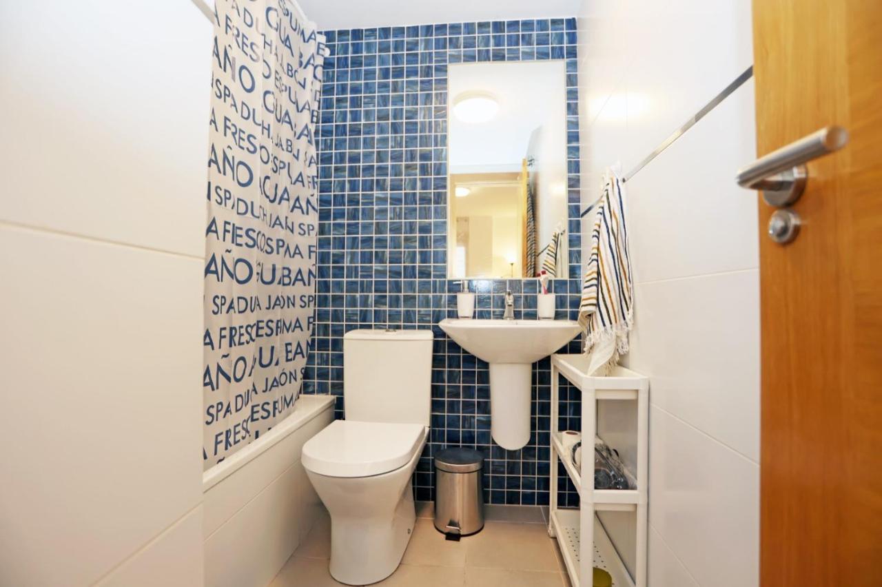Casa Fenicia - Cosy Apartment With Free Private Parking مالقة المظهر الخارجي الصورة